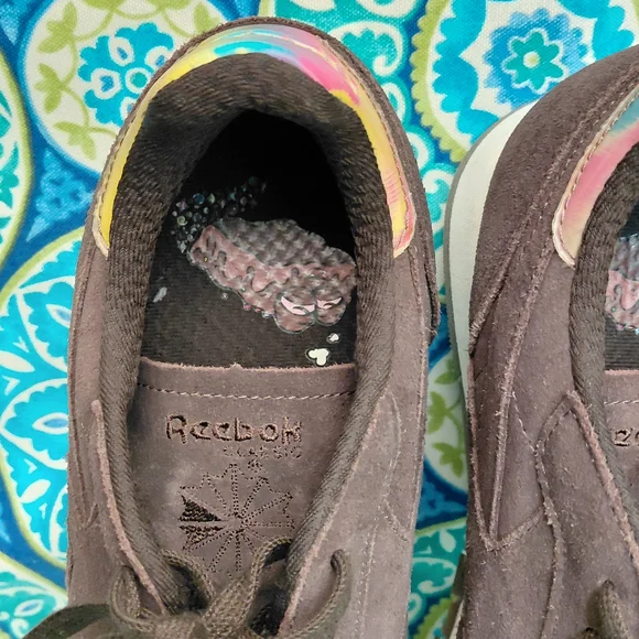 Reebok Classic Munchies Pack 'Cosmic Brownie' with Colorful Accents (Exclusive!)